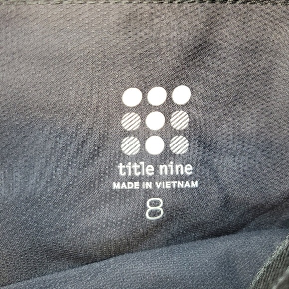 Title Nine Recycled Clamber 2.0 Hiking Capris Womens 8 Black Lightweight - Picture 5 of 12